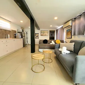  דירה Barak Royal 20 Sea View - ג'קוזי בחצר ומרפסות עם נוף לים